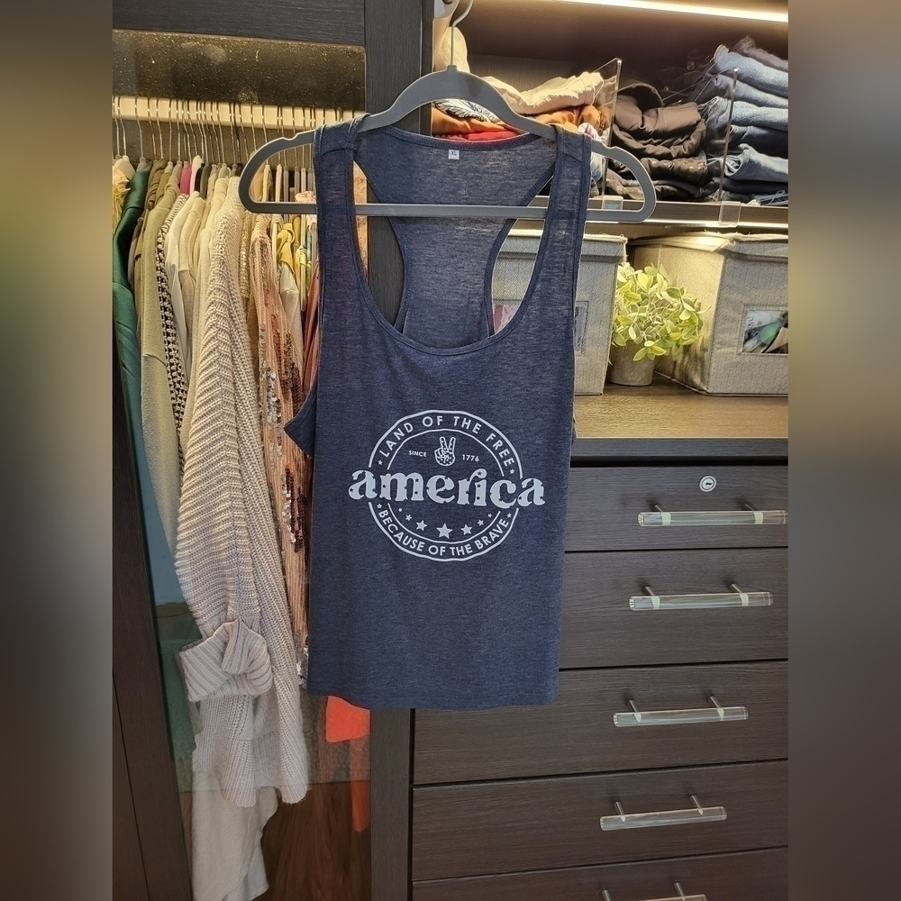 Boutique Tank NWOT